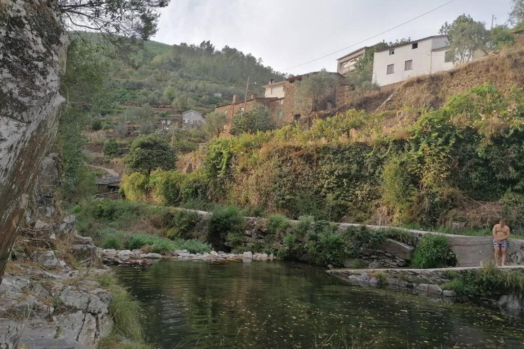 Casa do Avô Alváro - Refugio do Rei Casal do Rei  Exterior foto